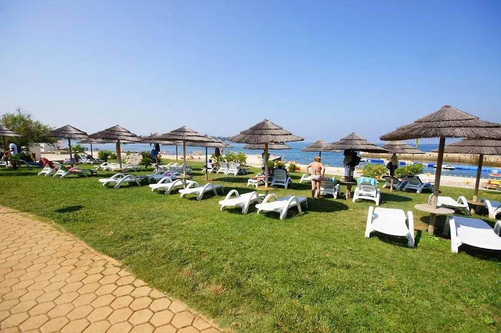 Holiday House In Porec With Balcony, Air Conditioning, Wifi, Washing Machine Ferienhaus